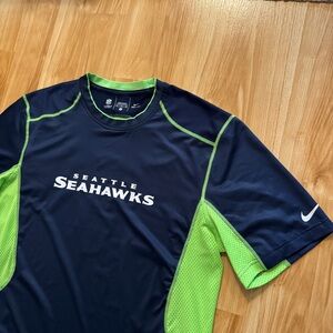 Seattle Seahawks Nike NFL Performance Stretch Lightweight Tee T Shirt- Men’s XL